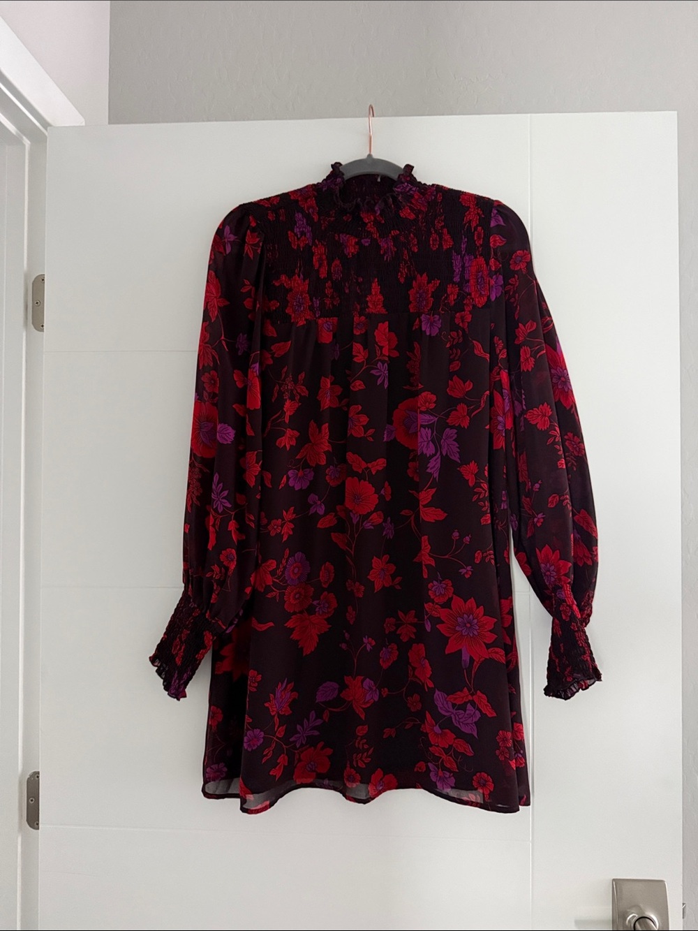 Women's NWT Floral Long-Sleeve Shift Dress - Black with Red & Purple Floral